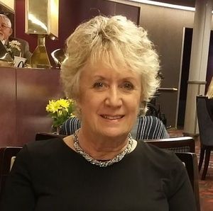 Meet your Posher, Leslie